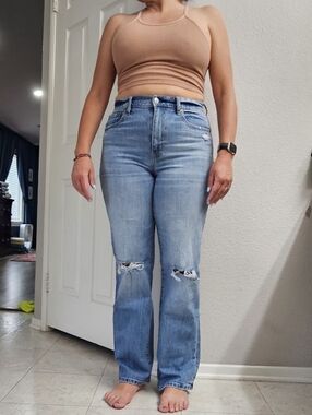 Women's Super Cute & Flattering Daze Distressed Blue Jeans 30x30 Slight Stretch